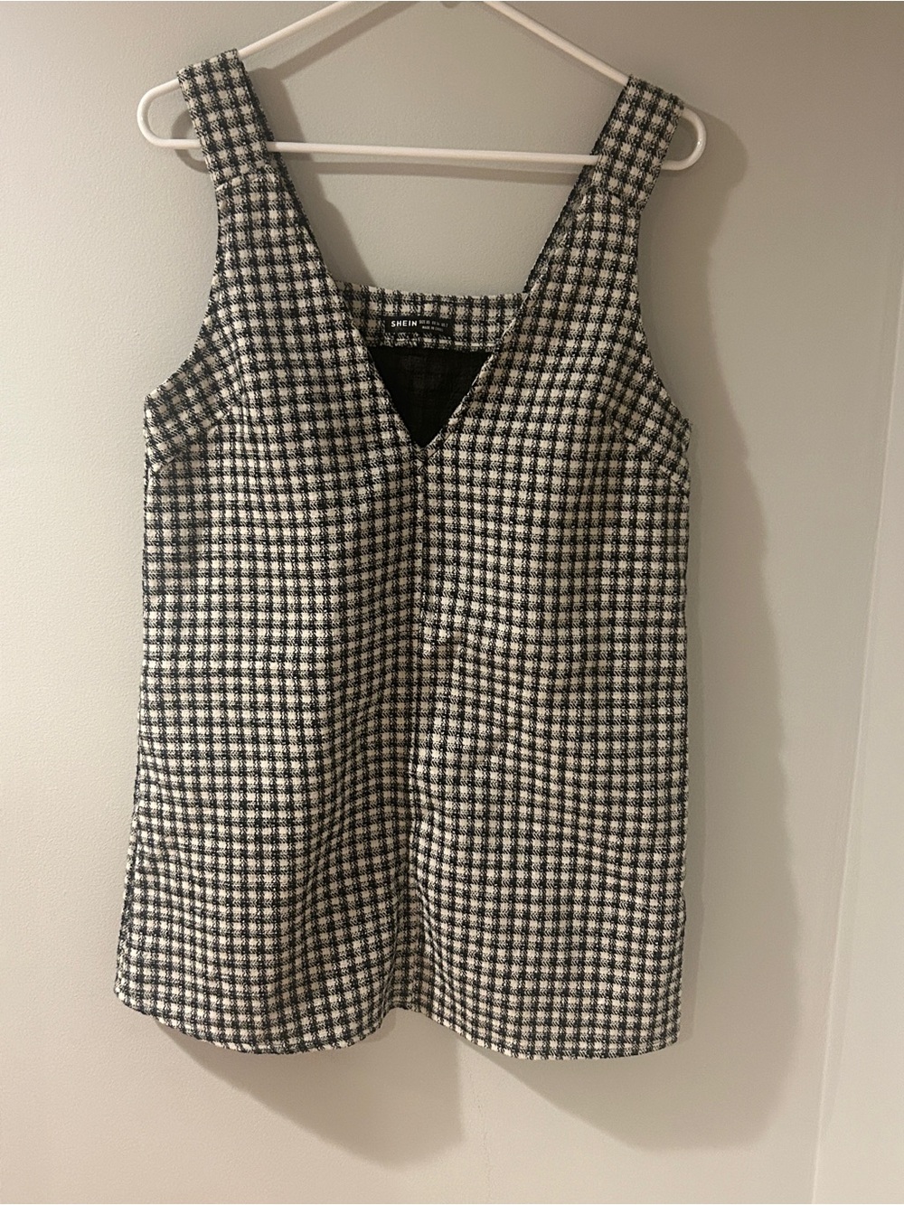 SHEIN Black and White Checkered Sleeveless Button-Front Shirt
